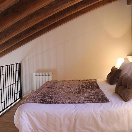 Fuente De La Estacion Aparthotel Ескарай Екстериор снимка