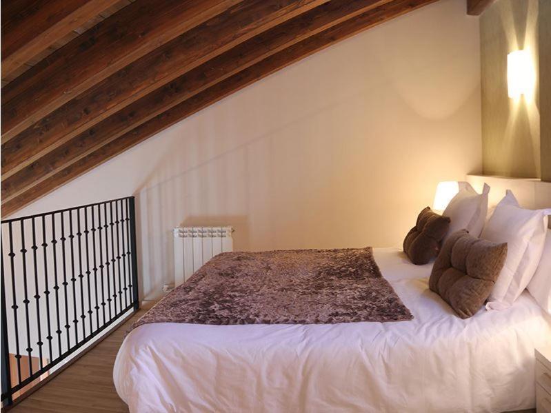 Fuente De La Estacion Aparthotel Ескарай Екстериор снимка